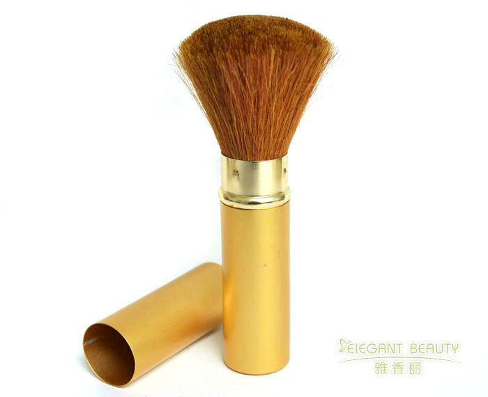 作為化妝刷生產(chǎn)廠家，你們?nèi)绾未_保每一把刷子的質(zhì)量？
