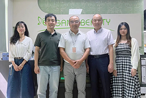 共建美好社會丨慈善與發(fā)展同行，愛心與責(zé)任并肩，鵬灣公益走訪理事企業(yè)深圳市雅香麗集團(tuán)